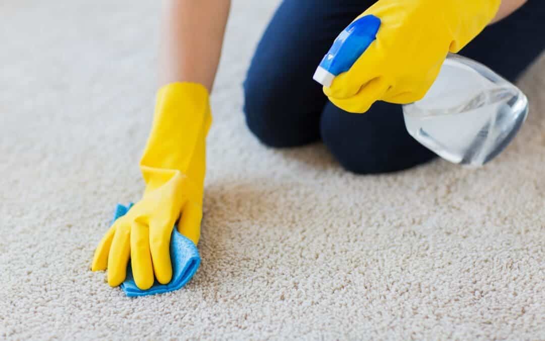 How do carpet cleaners clean carpets without strong chemical smells in McKinney TX